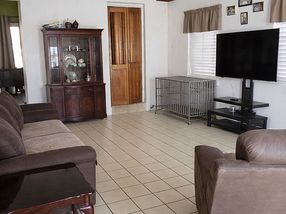 4th image of 502 Dorado Ave