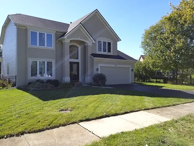2727 Molitor Rd photo 1