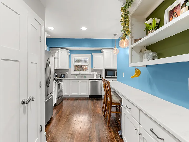 1308 Overton St — Photo 10