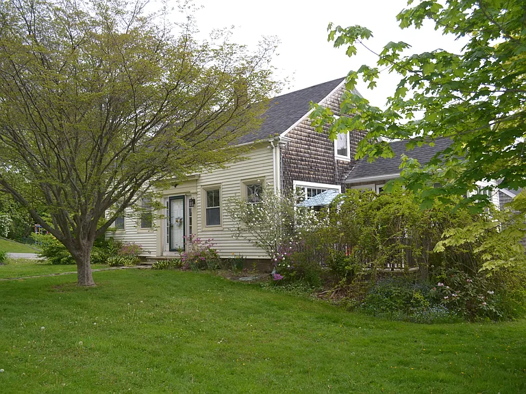20 Pine St — Photo 2