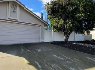 6936 Plume Way, Elk Grove, CA 95758