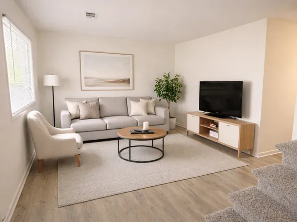 Bailey Crossing Townhomes, 1023 Salisbury St #974b35cf0, Kernersville, NC 27284