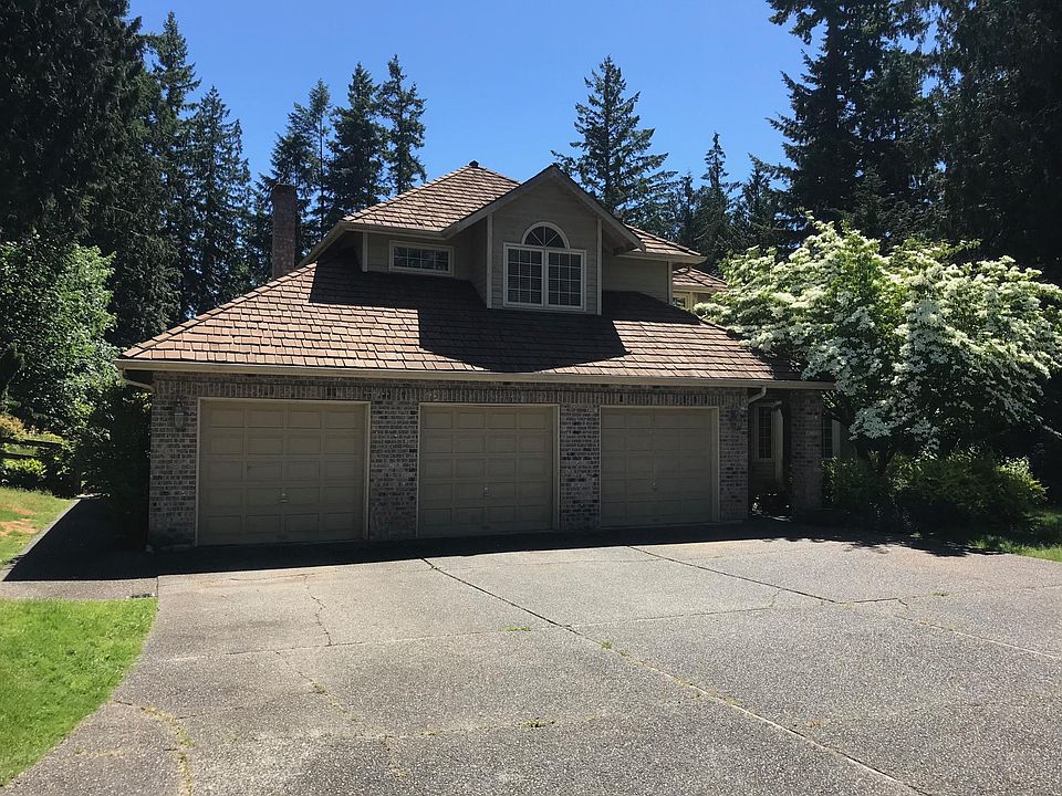 1st image of 24415 NE 19th St