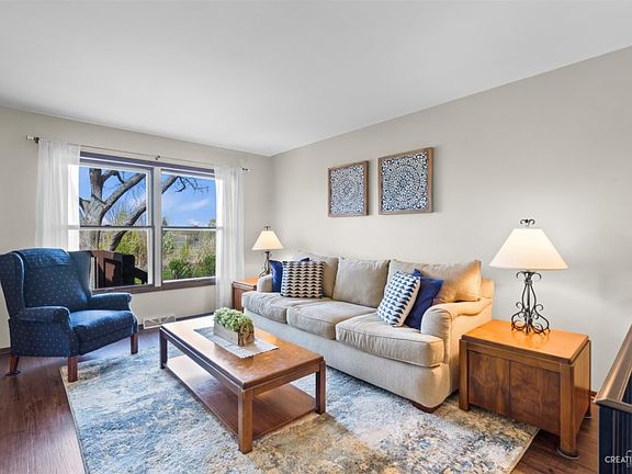 3rd image of 1068 Almond Dr