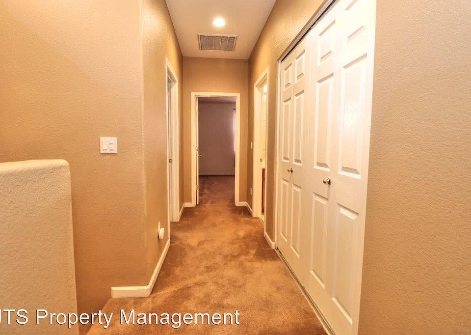 1st image of 2485 Huckleberry Cir