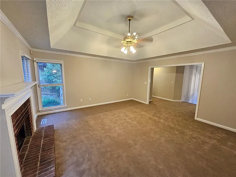 144 Hunters Trce — Photo 6