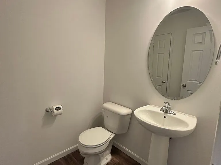6 Meredith Way — Photo 8