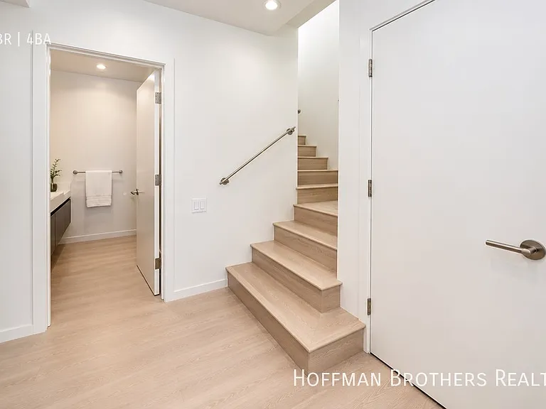 18227 Coastline Dr — Photo 9