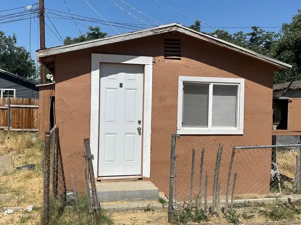 Convenient Living Awaits: Spacious Units Near Essential Amenities and Freeway Access, 210 Beardsley Ave APT 8, Bakersfield, CA 93308