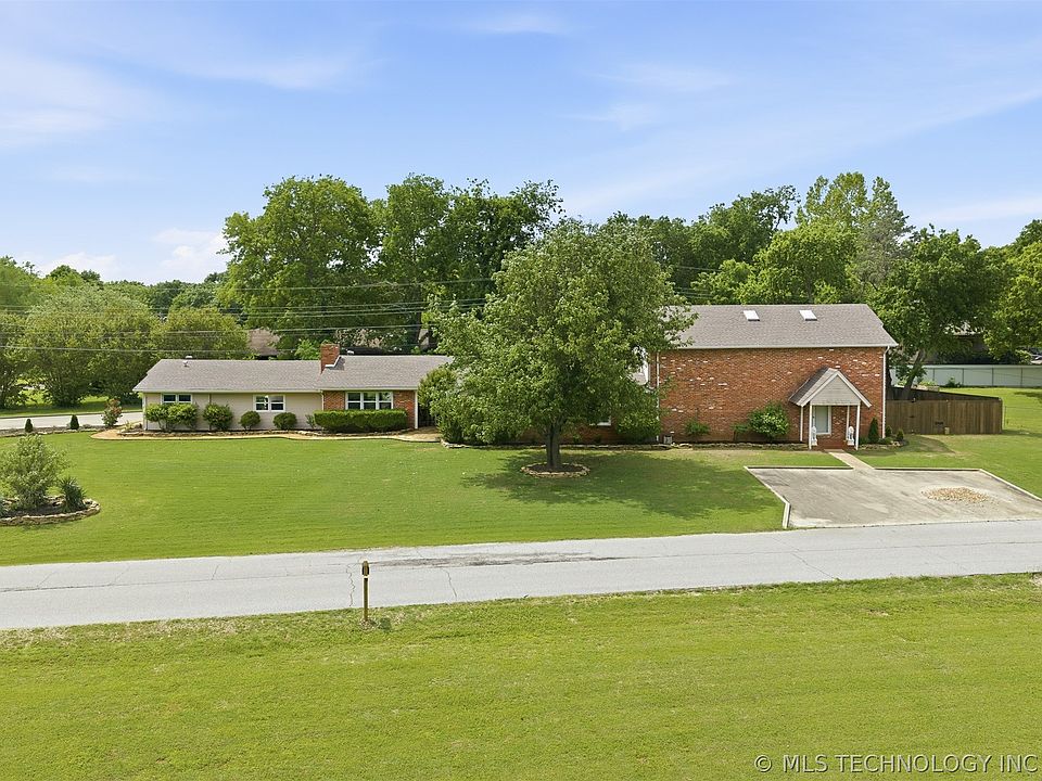 1st image of 202 Meadow Rd