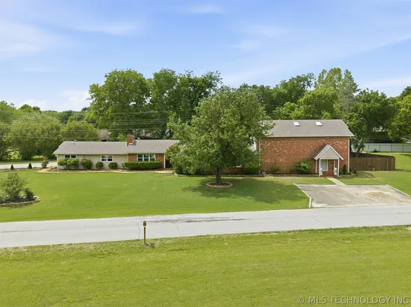 202 Meadow Rd, Ardmore, OK 73401
