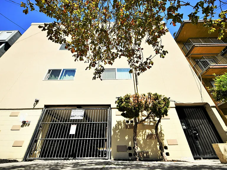 1921 Delaware St — Photo 1