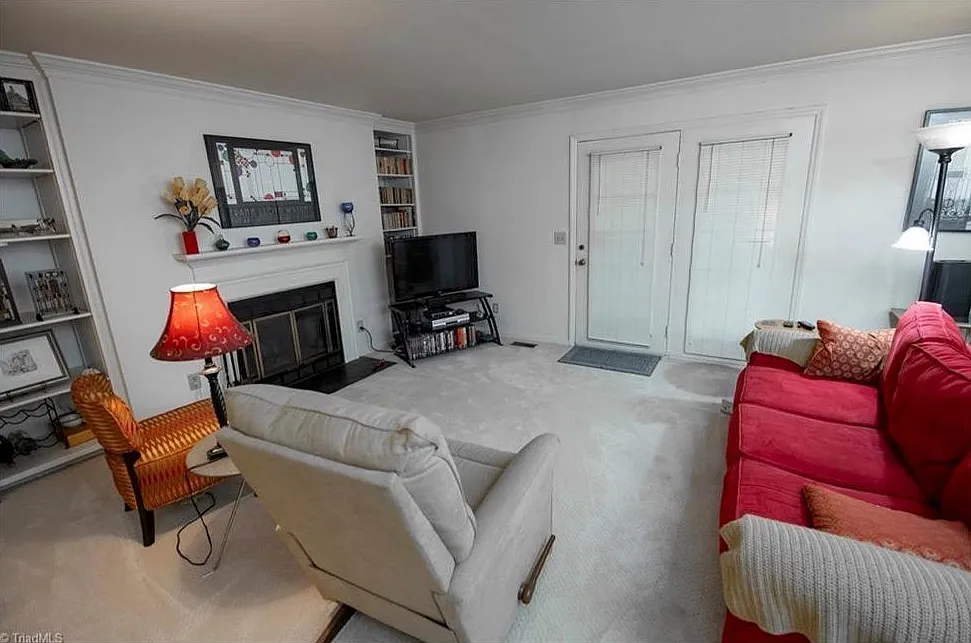 2 bed, 2.5 bath, 1522 sqft, $1,650 — Photo 4