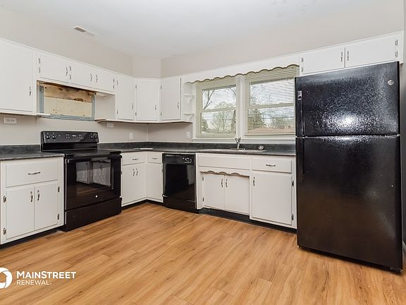 5th image of 5415 Woodside Dr
