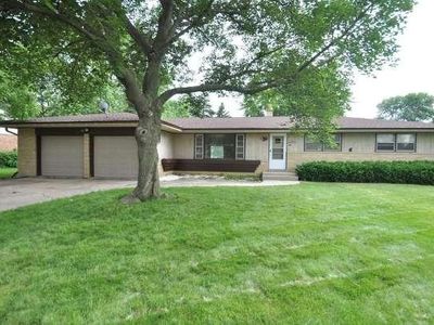 4625 N Parkside Dr, Wauwatosa, WI, 53225