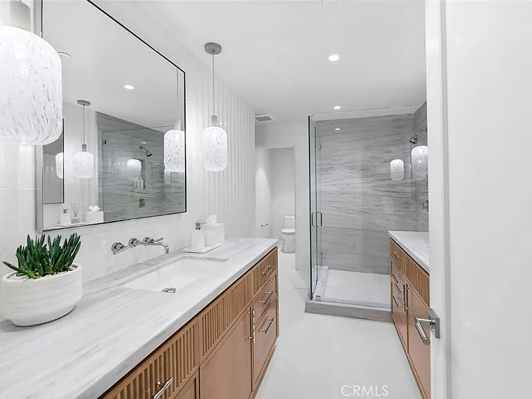 3130 Breakers Dr — Photo 48