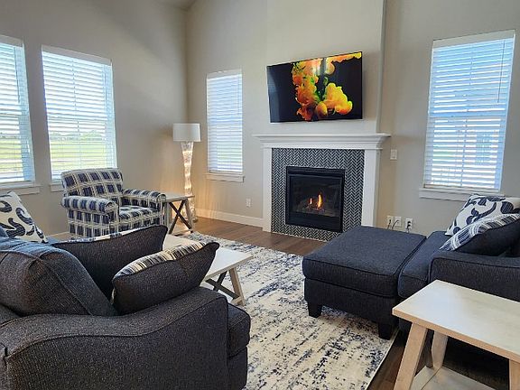 2nd image of 1494 Harebell St