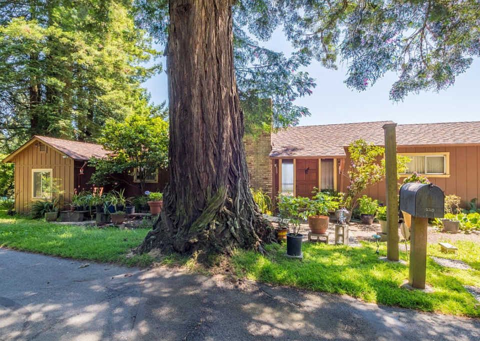 1st image of 220 Bella Vista Ln