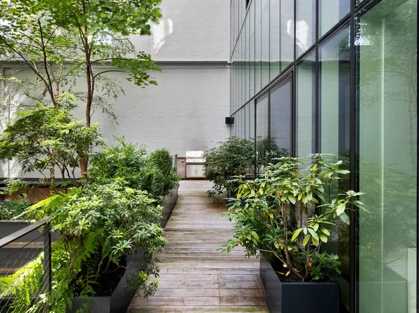 185 Plymouth Street image 4 of 32