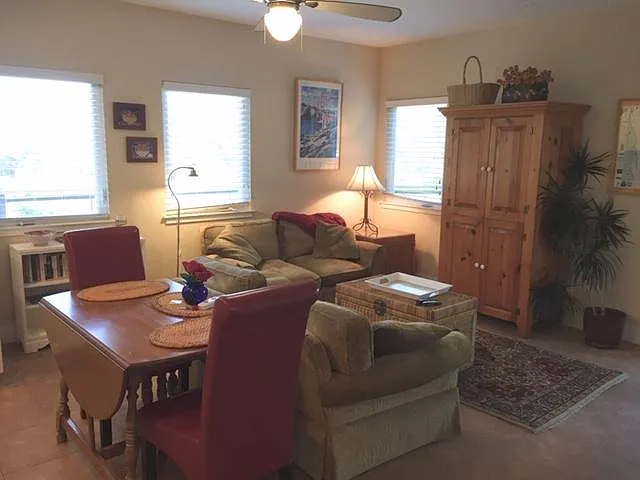 580 Mountain Ave — Photo 4