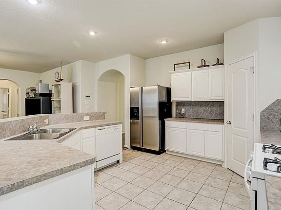 5th image of 3711 Grand Hills Ln