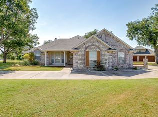 9401 Gimme Ct, Granbury, TX 76049