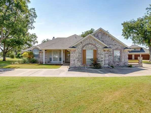 9401 Gimme Ct, Granbury, TX 76049