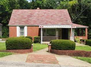 6217 Pleasant St, South Park, PA