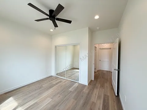 611 W 2nd Ave — Photo 36