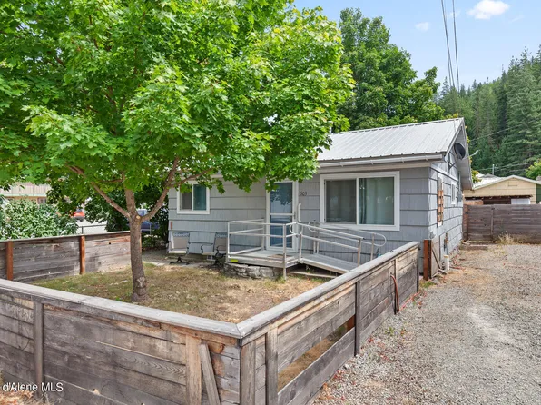 603 C St, Pinehurst, ID 83850