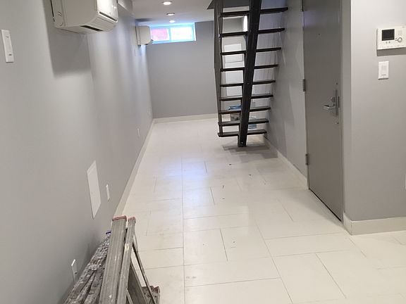 4th image of 228 Jefferson St #1A