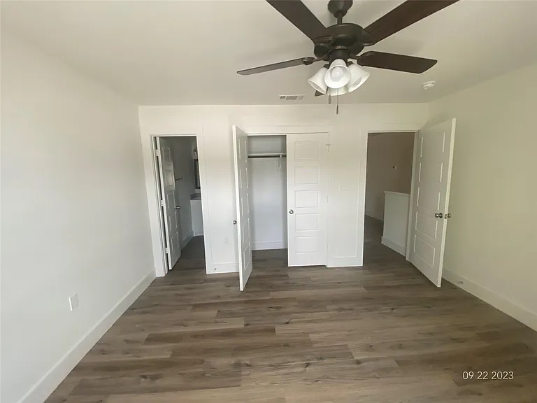 1-422 S Garrett Ct — Photo 13