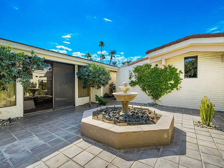 75593 Desert Horizons Dr — Photo 8
