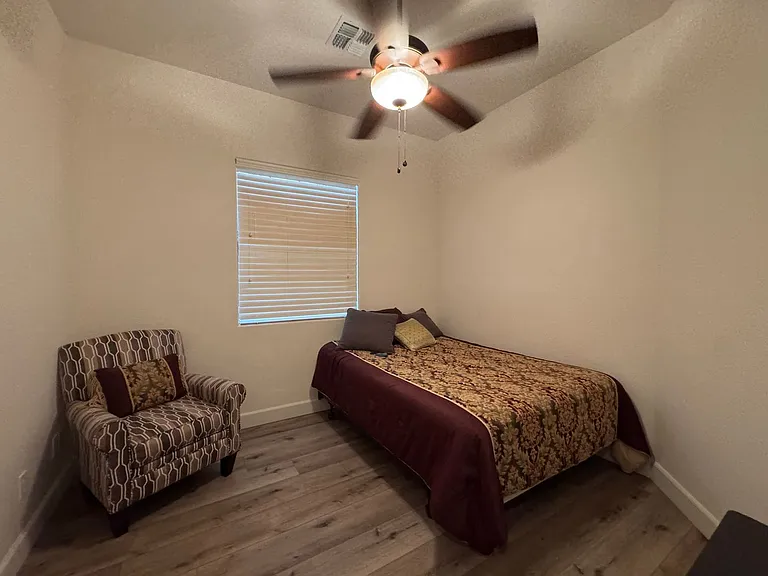 3111 Esmerelda Dr — Photo 35