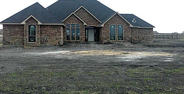 2nd image of 1355 War Admiral Dr