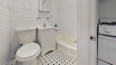 Rented by R New York