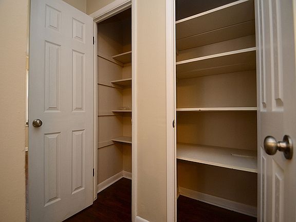 5th image of 5803 Lafayette Ave Unit 5803