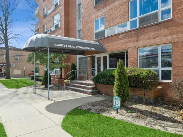 205 Mineola Boulevard #3H, Mineola, NY 11501