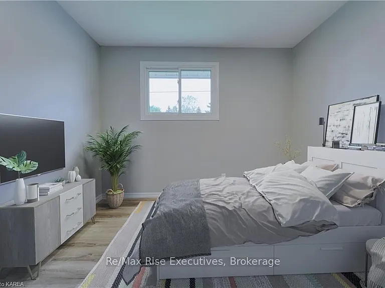 631 Aylmer Cres #1 — Photo 14
