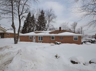 8805 W 93rd Pl, Hickory Hills, IL