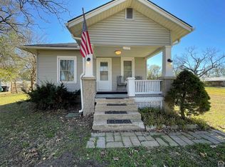 405 NE Burgess Ave, Topeka, KS 66608