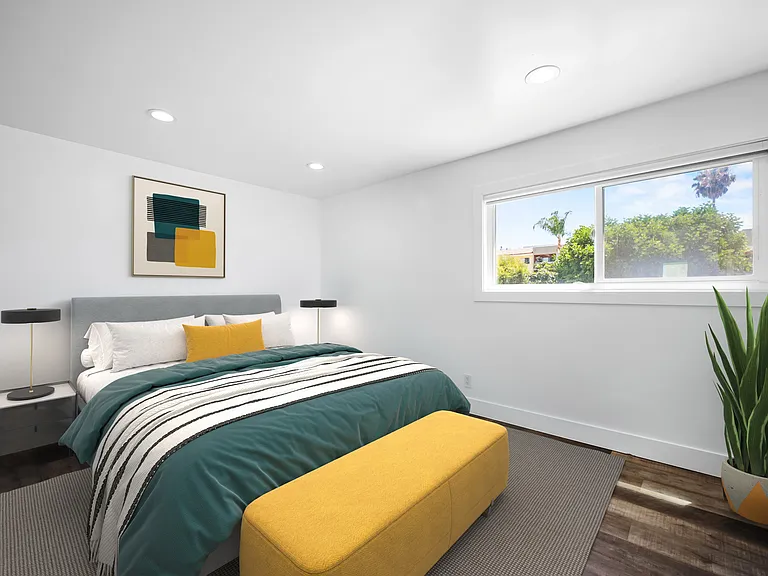 1101 N Flower St #1 — Photo 19