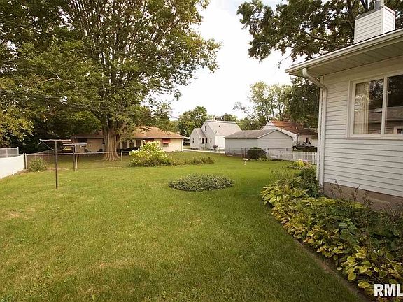 4th image of 3216 N Sherwood Ave