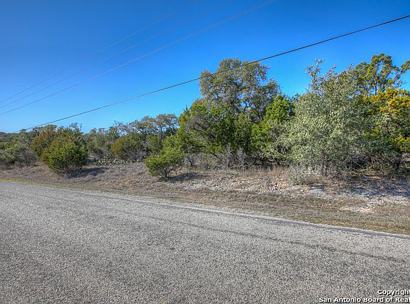 2nd image of 831 River Chase Dr