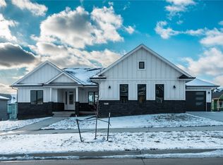 3972 Westgate Pkwy, Clive, IA 50325