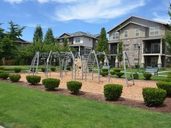 608 NW Roydon Ter, Beaverton, OR 97006