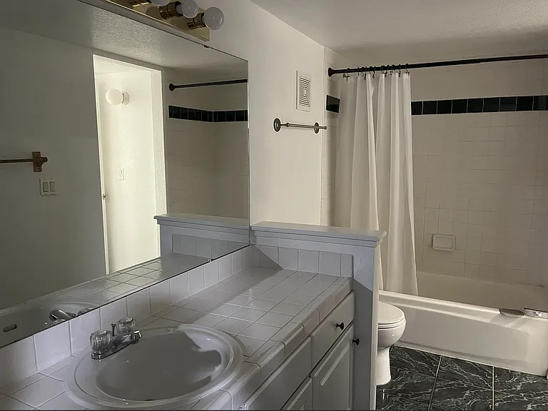 2823 Springdale Ln — Photo 18