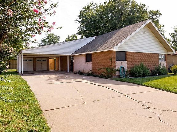 2nd image of 1313 Altamont Dr