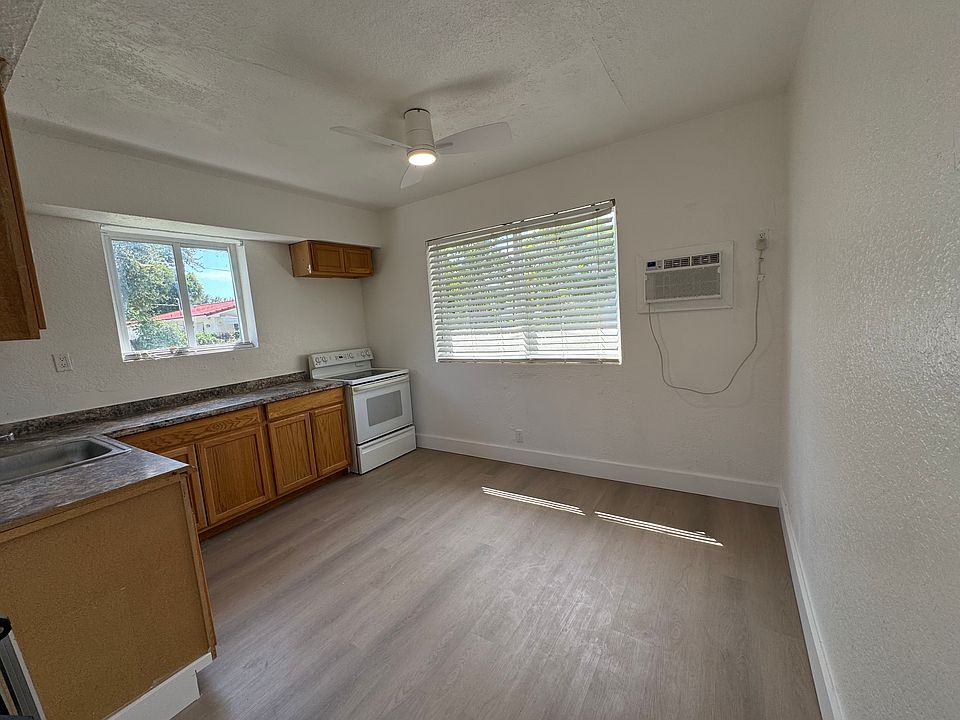 2nd image of 1044 NW 2nd Ave #R