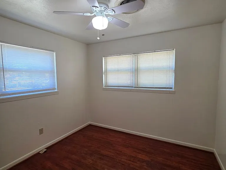 303 Nauert St — Photo 29